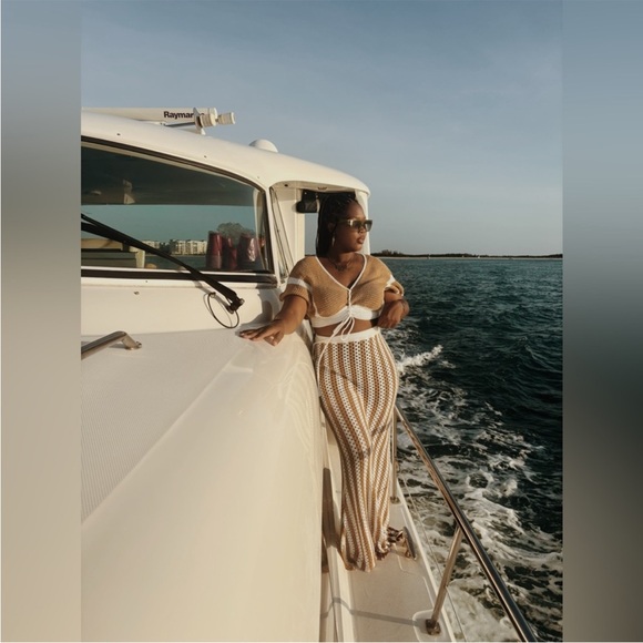 Tan and White Crochet Swim Coverup ☀️☀️☀️☀️☀️read ⬇️ - Picture 6 of 6